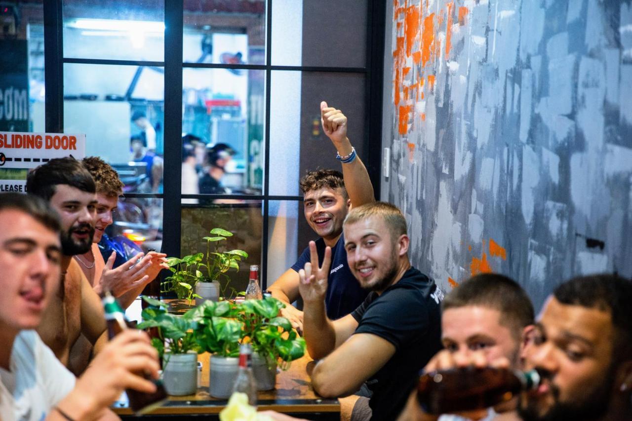بيت شباب Base Backpackers مدينة هوشي منه المظهر الخارجي الصورة
