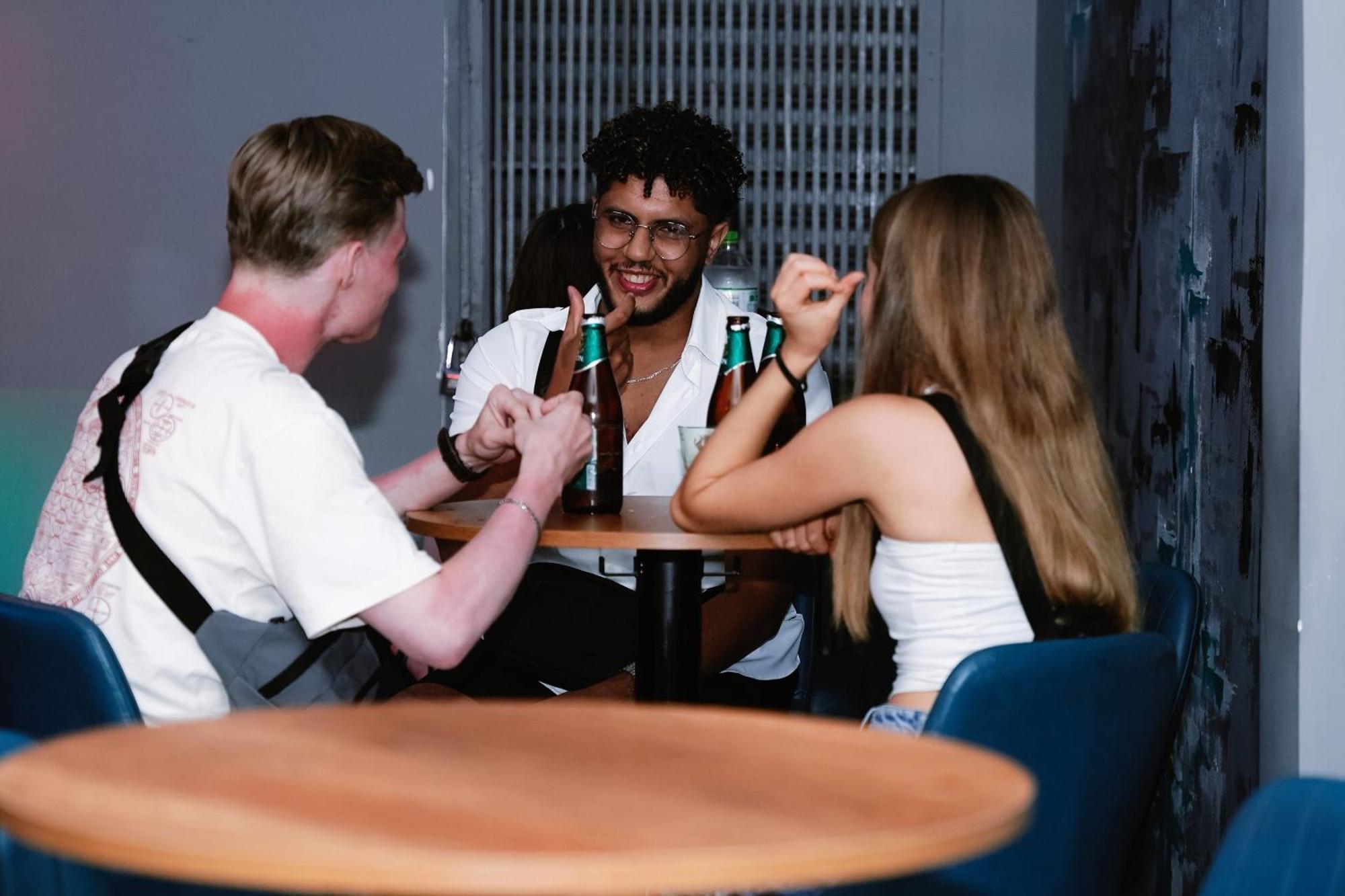 بيت شباب Base Backpackers مدينة هوشي منه المظهر الخارجي الصورة